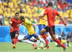Neymar-Brasil-Vazquez-Francisco-Rodriguez_LRZIMA20140617_0065_4