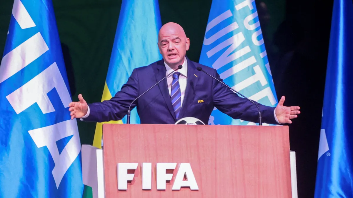 presupuesto de ingresos de la FIFA para el ciclo 2027-2030 con desglose por categorías.