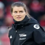 Marie-Louise Eta, nueva entrenadora del Union Berlin, primera mujer en dirigir un equipo masculino en la historia de la Bundesliga alemana en abril de 2026