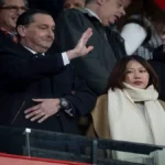 Dirigentes del Granada CF en el palco del estadio durante un partido