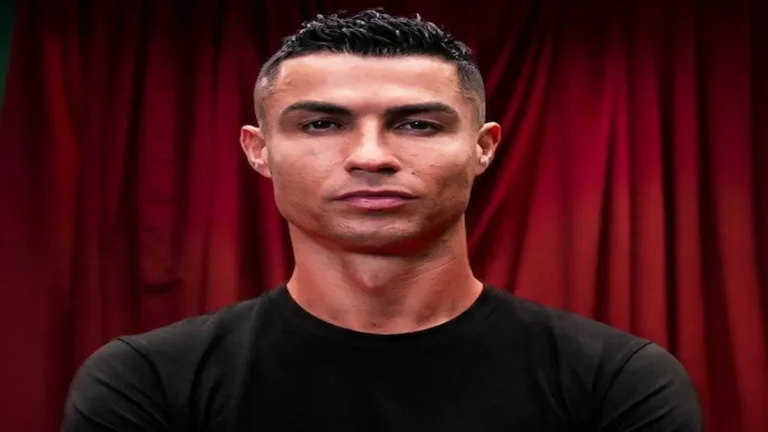 Cristiano Ronaldo posa para una fotografía oficial tras anunciar su entrada como accionista en la plataforma de streaming deportivo LiveModeTV en mayo de 2026