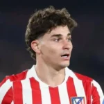 Julián Álvarez celebrando un gol con el Atlético de Madrid en un partido de LaLiga