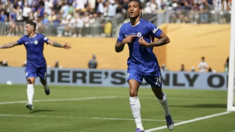 Imagen destacada sobre FC Barcelona busca fichar a Joao Pedro