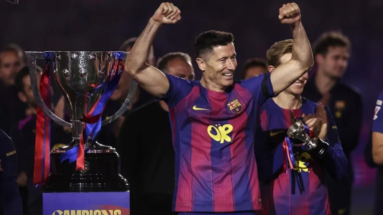 Imagen destacada sobre OFICIAL: Robert Lewandowski dice adiós al FC Barcelona