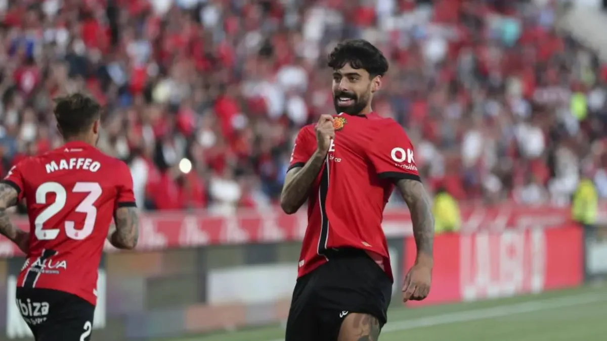 Imagen destacada sobre https://www.marca.com/futbol/mallorca/2026/05/06/qatar-pregunta-samu-costa-mallorca-tasa-25-millones