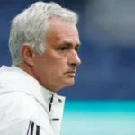 Imagen destacada sobre Mourinho rechaza renovación; Real Madrid le sigue