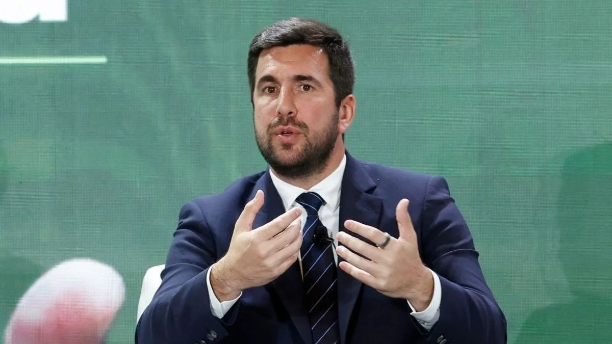 Imagen destacada sobre Enrique Riquelme quiere a Osimhen para el Real Madrid