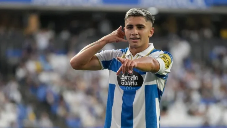 Imagen destacada sobre Yeremay Hernández celebra un gol con el Deportivo de La Coruña Apuesta a este partido aquí La Liga 1