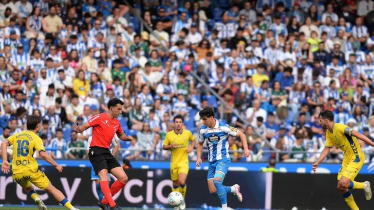 Imagen destacada sobre El Deportivo ya planifica una plantilla que costará entre 30 y 35 millones Massimo Benassi y Fernand