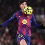 Imagen destacada sobre Marc Bernal durante un partido con el FC Barcelona El Manchester United se ha fijado en Marc Bernal