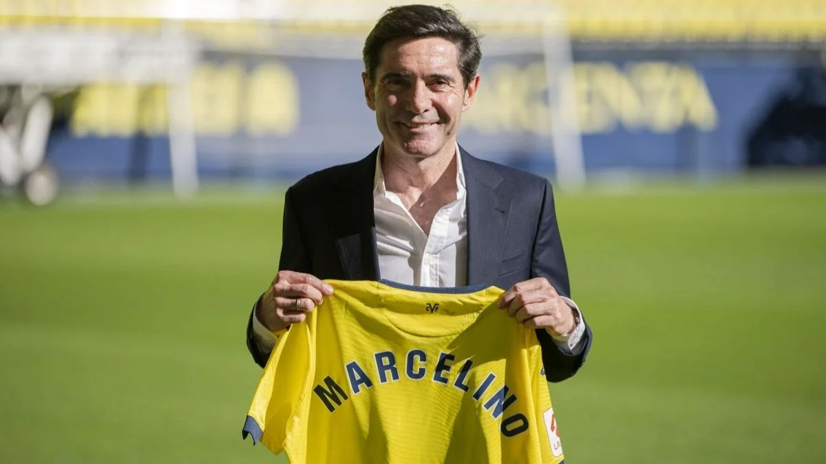 Imagen destacada sobre Marcelino García Toral durante su presentación con el Villarreal Marcelino García Toral podría dar e