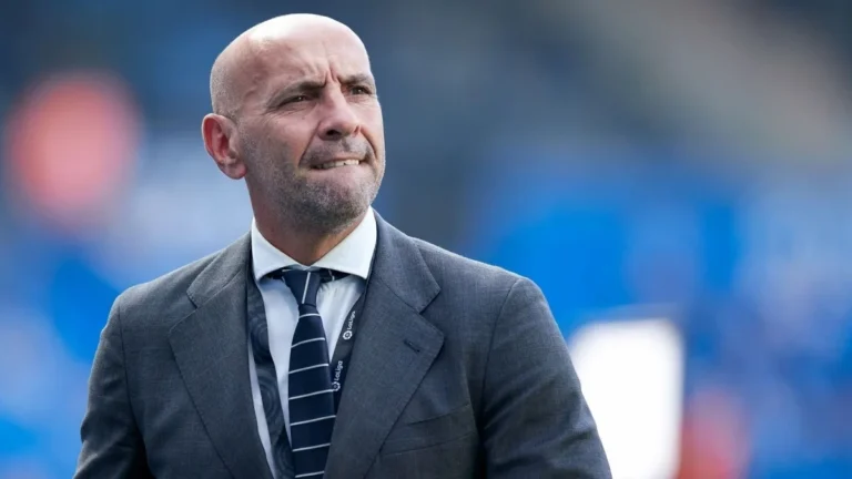 Monchi, director deportivo del RCD Espanyol, durante un entrenamiento en el RCDE Stadium