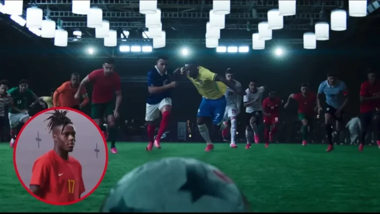 Nico Williams con la camiseta número 17 de la selección española junto a escena del rodaje del anuncio Nike Rip the Script para el Mundial 2026