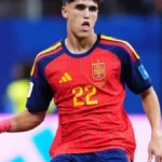 Pau Cubarsí con el dorsal 22 de la Selección Española en el Mundial 2026 durante un partido