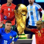 Haaland, Cristiano Ronaldo, Mbappé, Messi, Lamine Yamal y Vinícius Jr. rodeando el trofeo del Mundial 2026