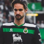 Jokin Ezkieta con la camiseta del Racing de Santander antes de un partido