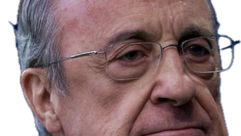 Florentino Pérez con gesto serio en una comparecencia del Real Madrid