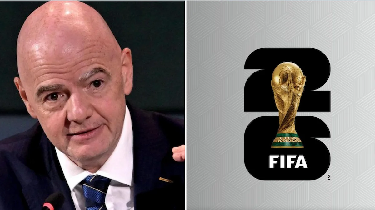 Gianni Infantino habla ante los medios junto al emblema del Mundial 2026 de la FIFA