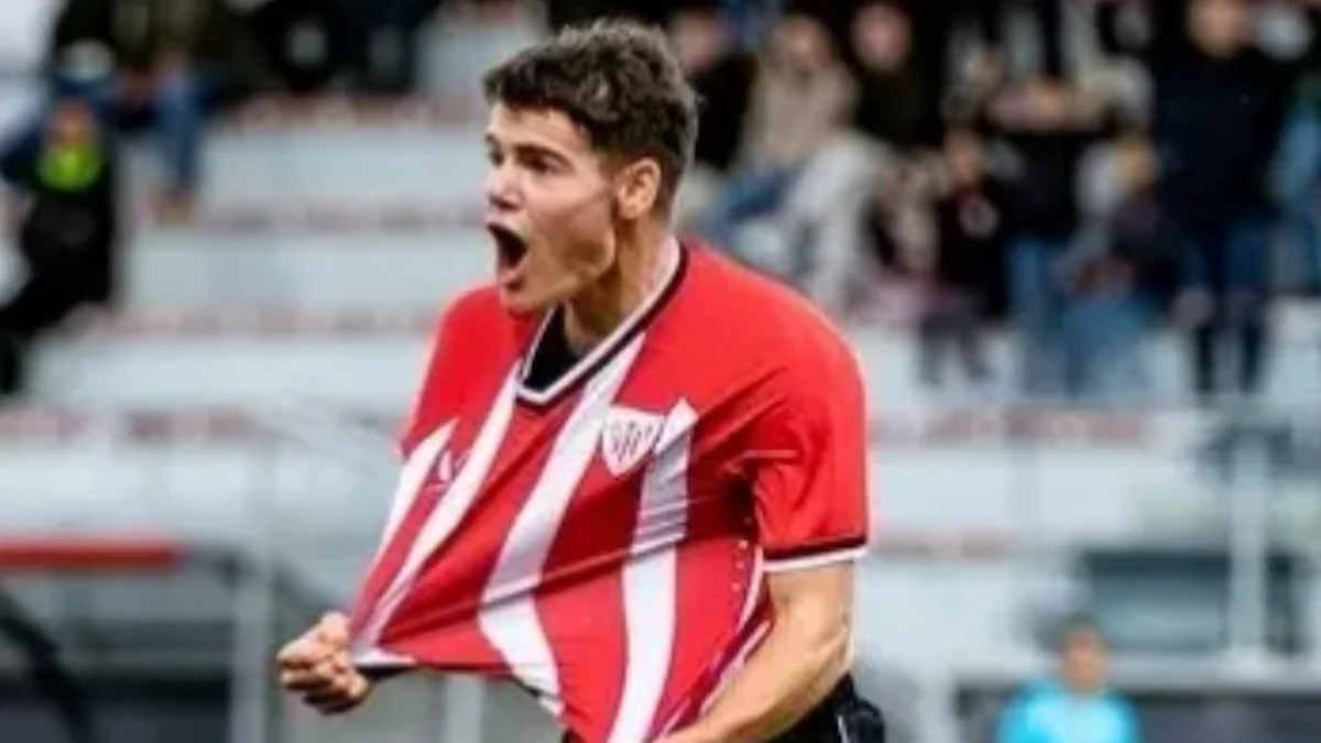 El centrocampista Peio Canales celebra un gol con la camiseta del Athletic Club