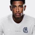 Recreación de Jude Bellingham con la camiseta blanca del 125 aniversario del Real Madrid